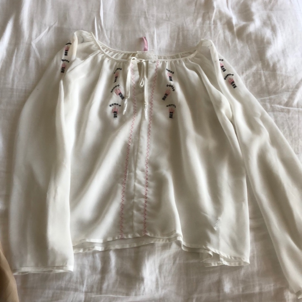 Cute sheer long sleeve , very lightweight